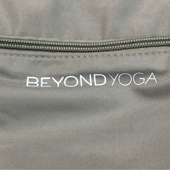 BEYOND YOGA Convertible Gym Bag / Backpack / Tote in BIRCHWOOD (tan) | NEW - Picture 6 of 11